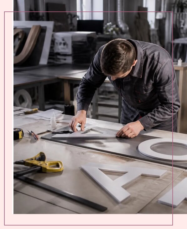 Изготовление плоских букв для вывесок и рекламы в Рубцовске